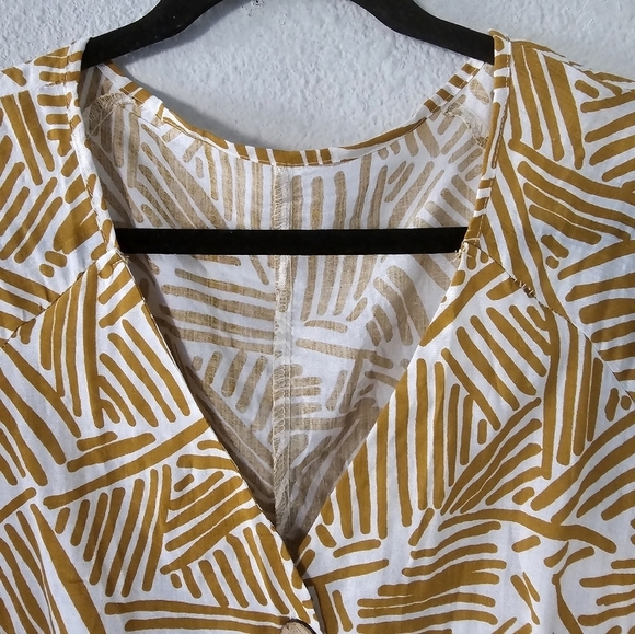 SHEIN Blouse Womens 2X Mixed Print Tropical Wooden Detail Buttons Flare … - Picture 6 of 11